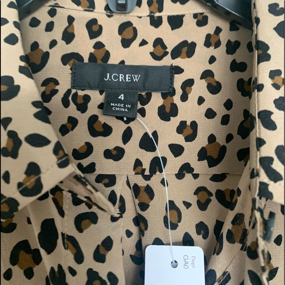 Silk button-up shirt in leopard - Picture 8 of 10